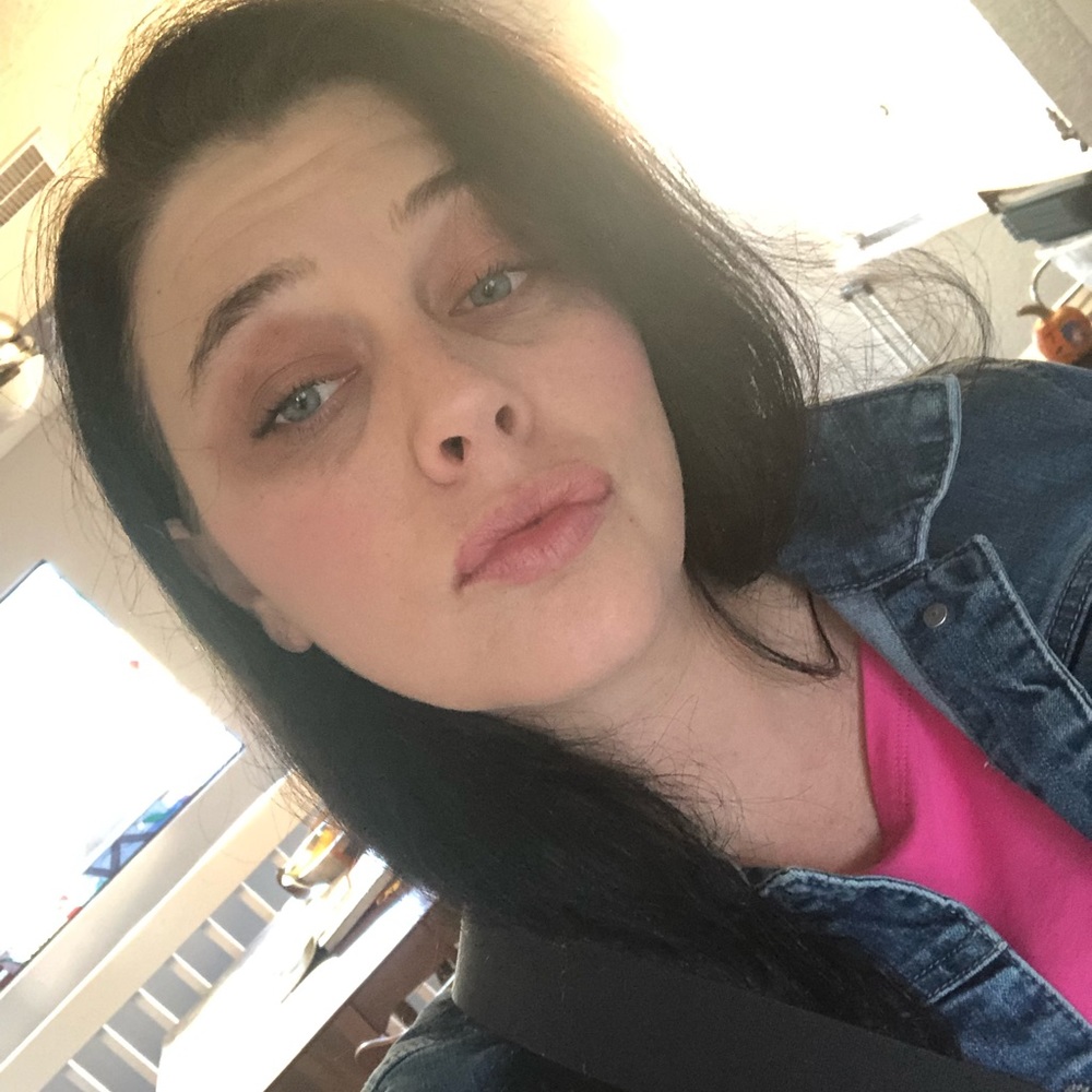 Meet your Posher, Andrea